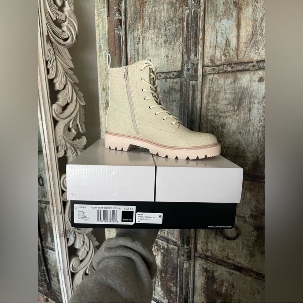 NWT Dolce Vita Piker Ivory Perforated Combat Boots - Picture 13 of 13